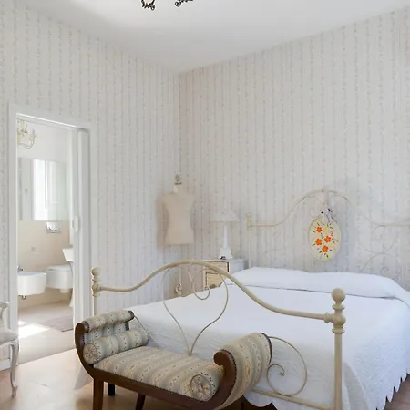 Villa Nonna Isa 12, Emma Ravenne